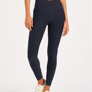 Vuori clean elevation leggings in Dark GREEN Sz M